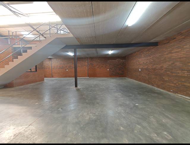 250M² WAREHOUSE TO LET IN ORMONDE